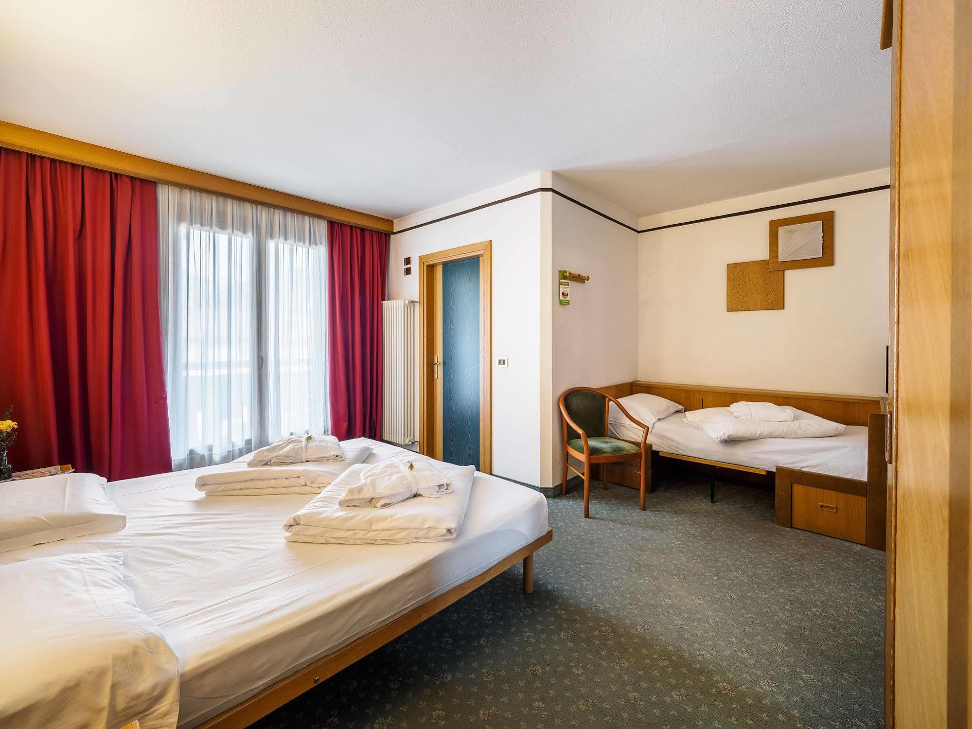 Hotel Santanton Bormio Kültér fotó
